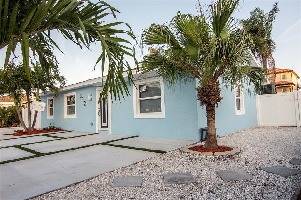 For Sale: $668,000 (3 beds, 2 baths, 1232 Square Feet)