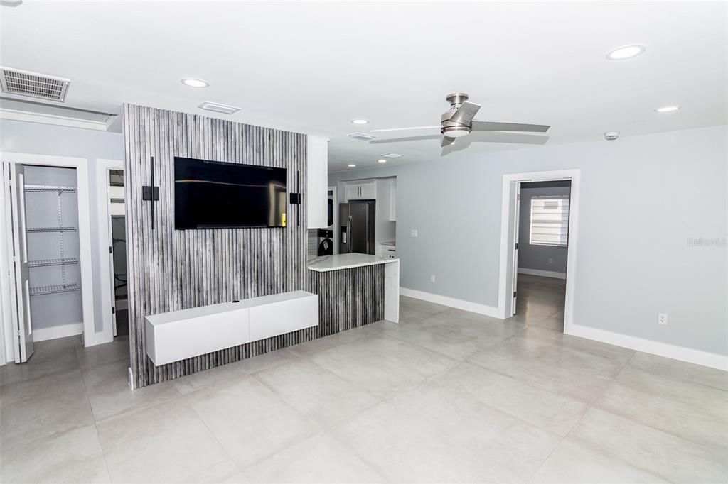 For Sale: $668,000 (3 beds, 2 baths, 1232 Square Feet)