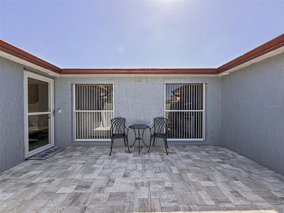 На продажу: $450,000 (2 спален, 2 ванн, 1802 Квадратных фут)