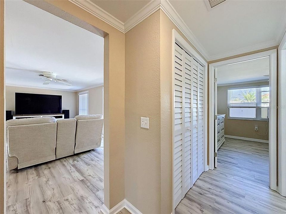 На продажу: $450,000 (2 спален, 2 ванн, 1802 Квадратных фут)
