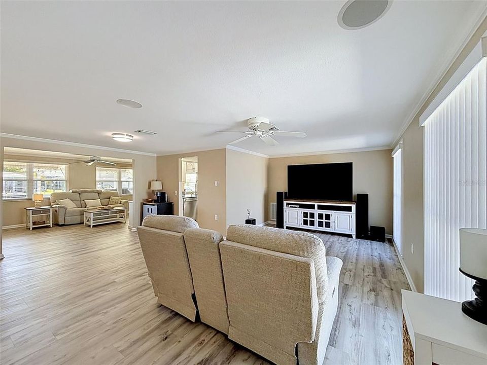 На продажу: $450,000 (2 спален, 2 ванн, 1802 Квадратных фут)