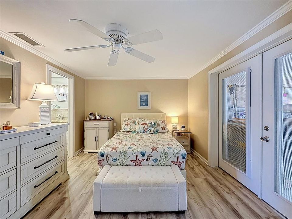 На продажу: $450,000 (2 спален, 2 ванн, 1802 Квадратных фут)