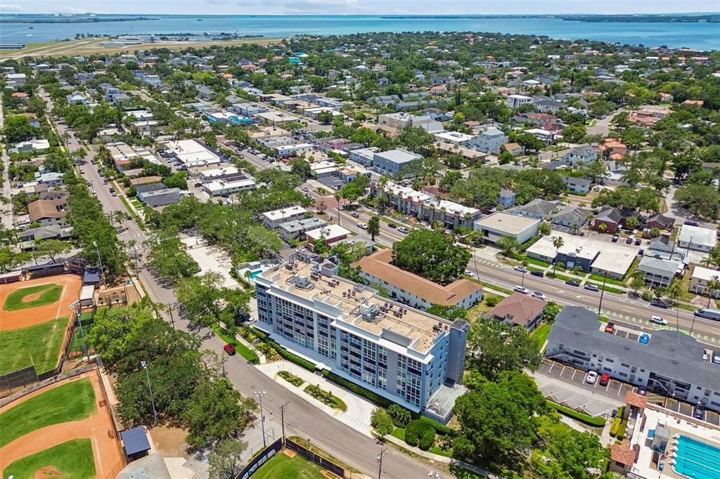 На продажу: $589,900 (2 спален, 2 ванн, 1192 Квадратных фут)