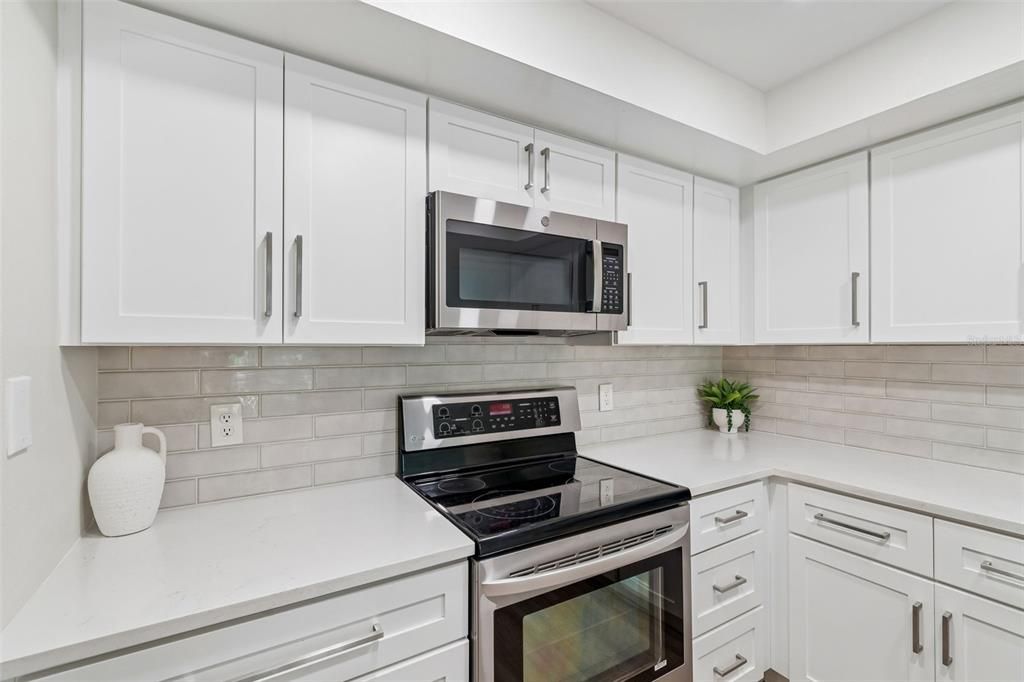 На продажу: $589,900 (2 спален, 2 ванн, 1192 Квадратных фут)
