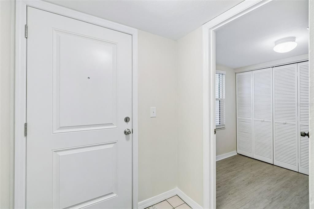 На продажу: $589,900 (2 спален, 2 ванн, 1192 Квадратных фут)