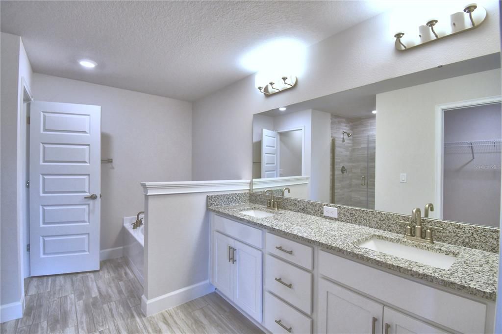 For Sale: $448,665 (4 beds, 3 baths, 2200 Square Feet)
