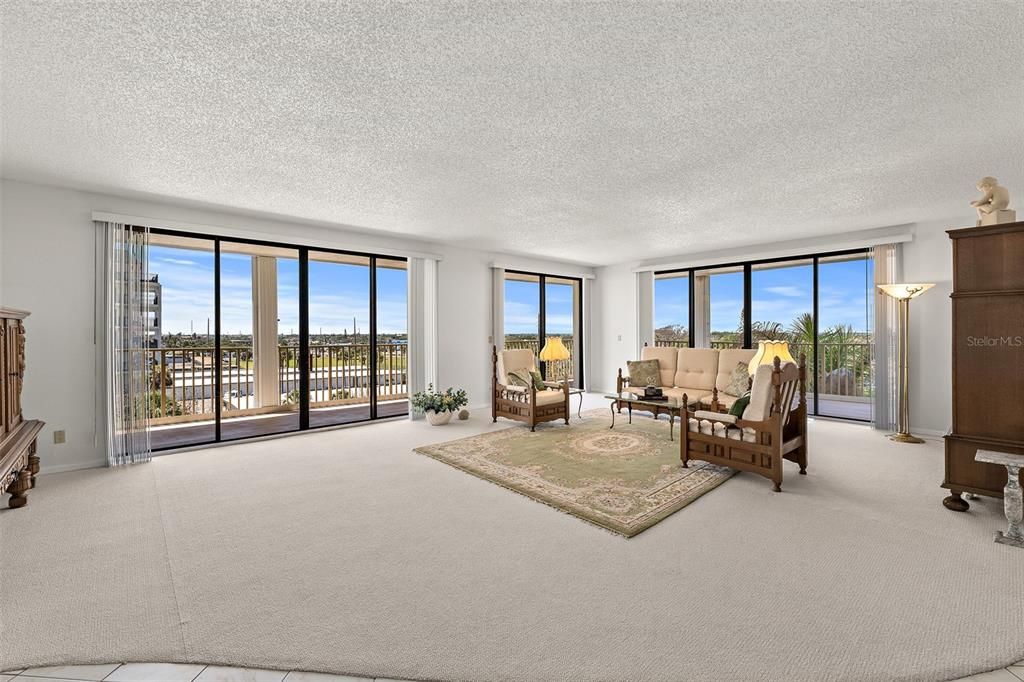 For Sale: $625,000 (3 beds, 2 baths, 2340 Square Feet)