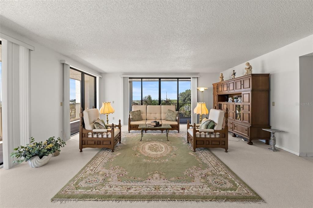 For Sale: $625,000 (3 beds, 2 baths, 2340 Square Feet)