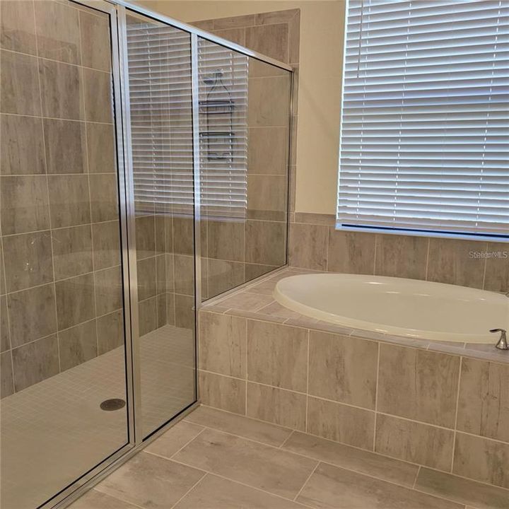 For Rent: $3,950 (3 beds, 3 baths, 2201 Square Feet)