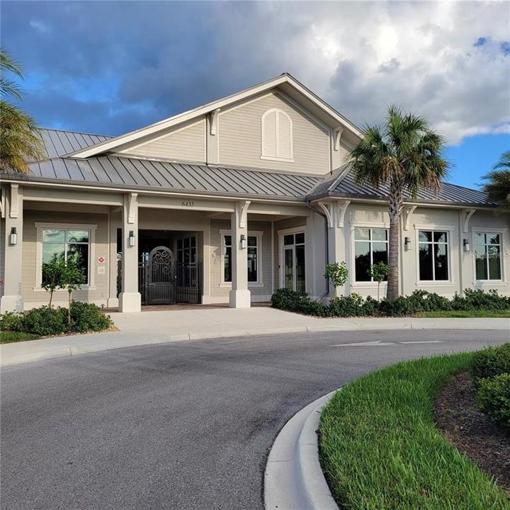 For Rent: $3,950 (3 beds, 3 baths, 2201 Square Feet)