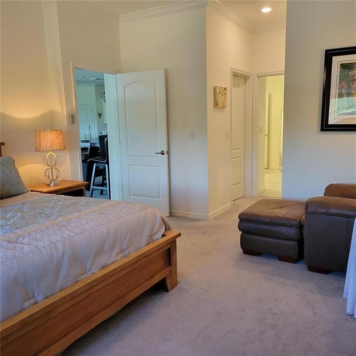 For Rent: $3,950 (3 beds, 3 baths, 2201 Square Feet)