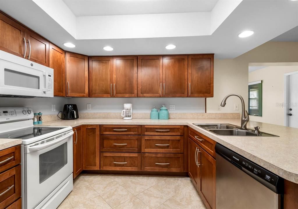 Activo con contrato: $170,000 (2 camas, 2 baños, 1448 Pies cuadrados)