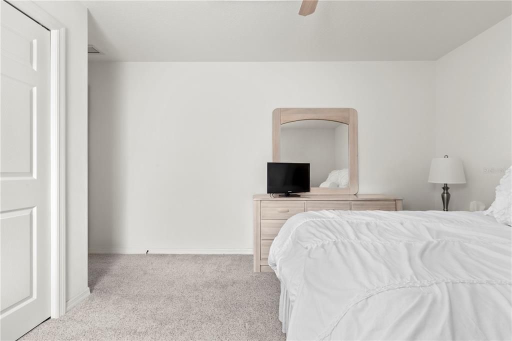 Activo con contrato: $314,000 (3 camas, 2 baños, 1593 Pies cuadrados)