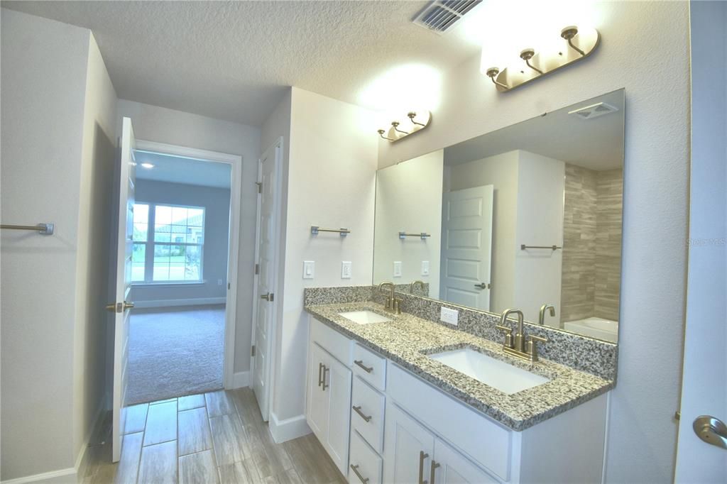For Sale: $516,665 (4 beds, 3 baths, 2200 Square Feet)