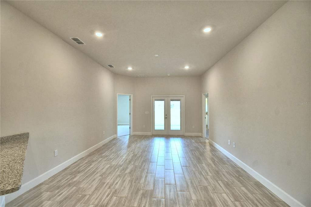 For Sale: $516,665 (4 beds, 3 baths, 2200 Square Feet)