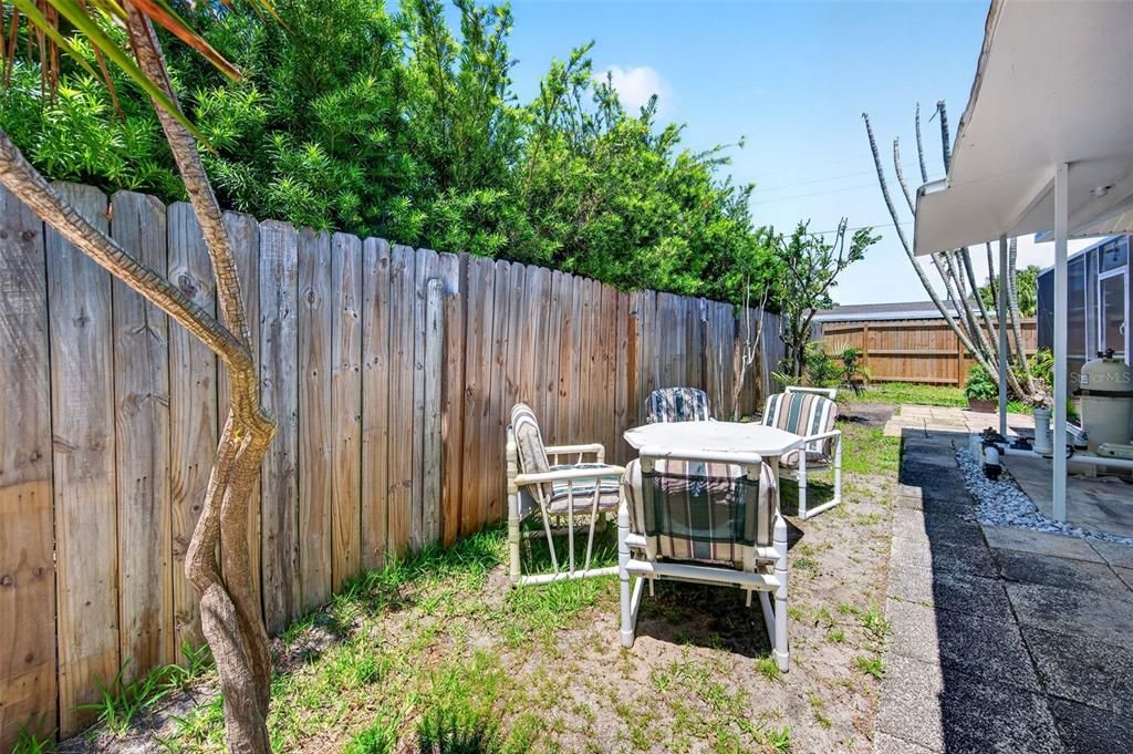 For Sale: $387,000 (4 beds, 2 baths, 1449 Square Feet)