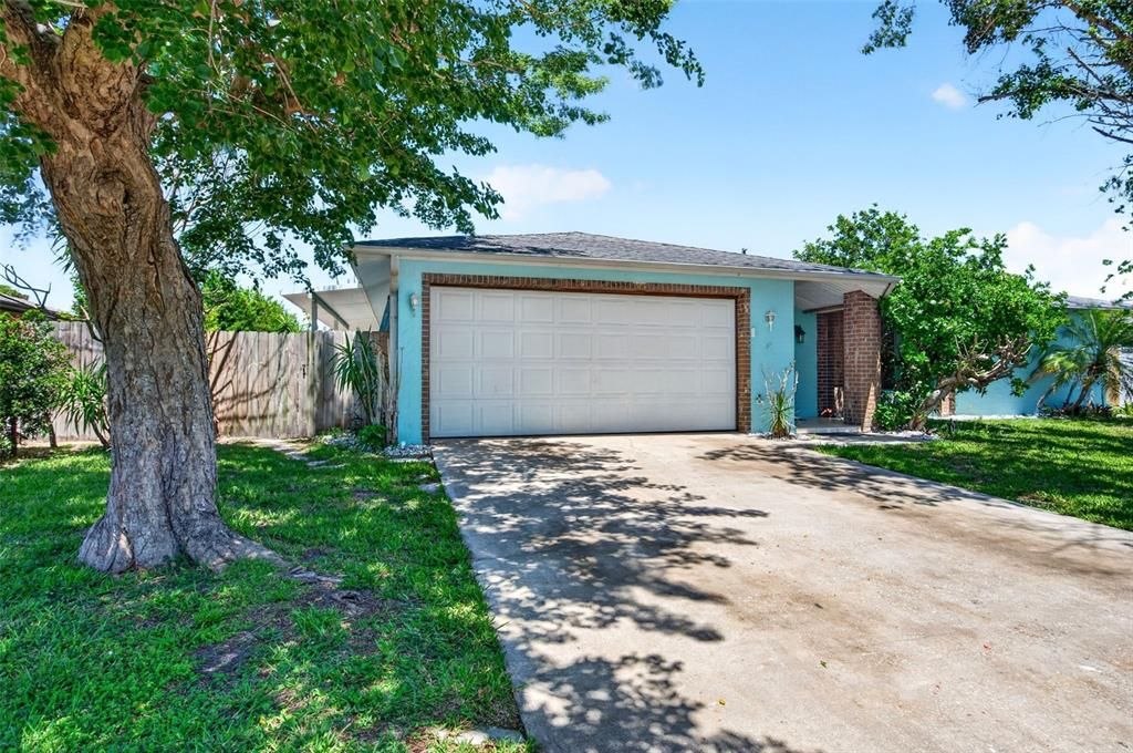 For Sale: $387,000 (4 beds, 2 baths, 1449 Square Feet)