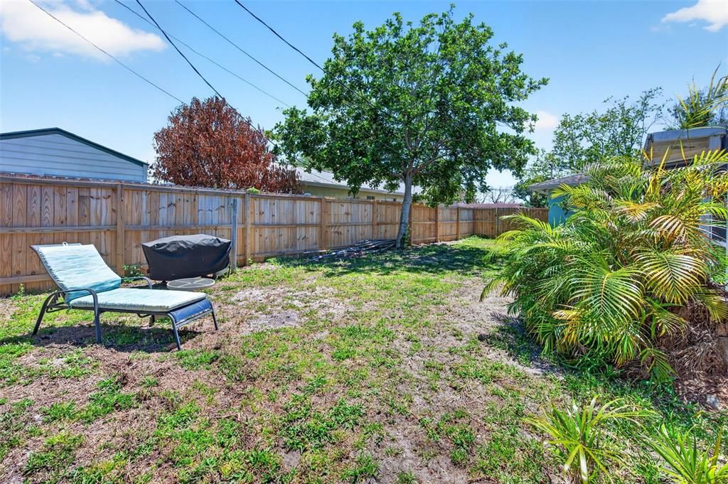 For Sale: $387,000 (4 beds, 2 baths, 1449 Square Feet)