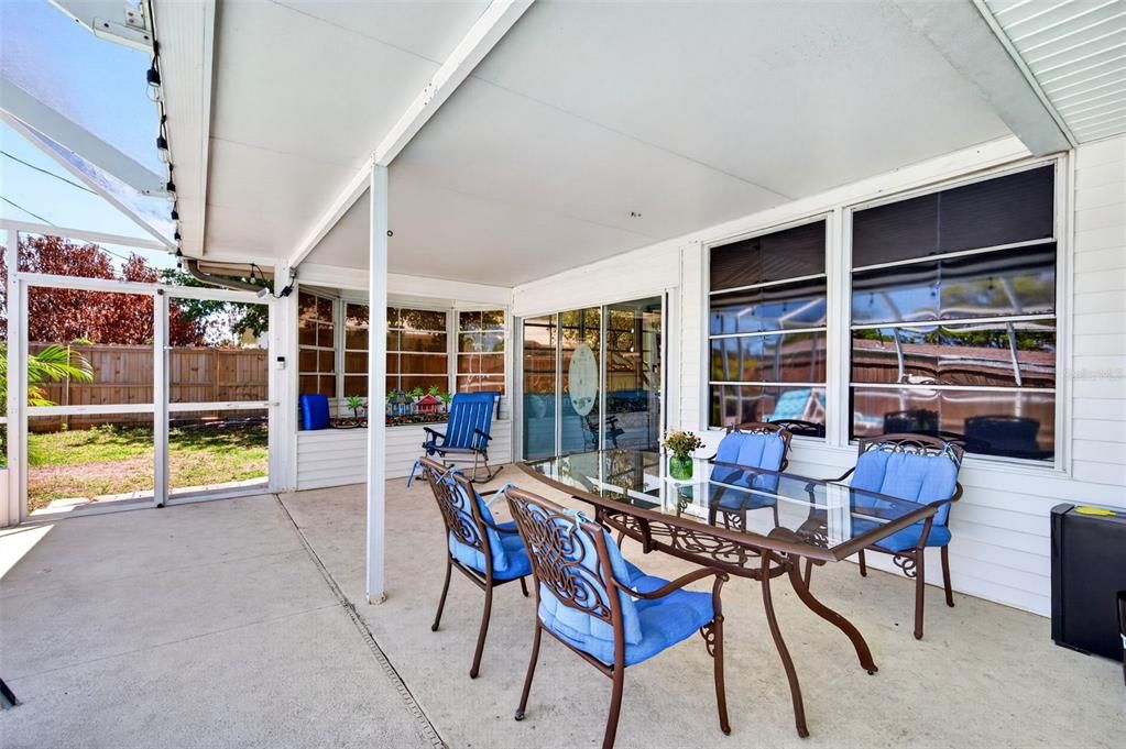 For Sale: $387,000 (4 beds, 2 baths, 1449 Square Feet)