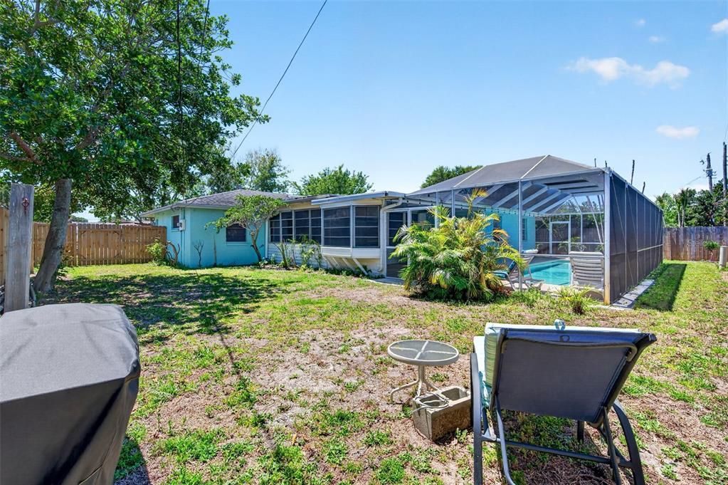 For Sale: $387,000 (4 beds, 2 baths, 1449 Square Feet)