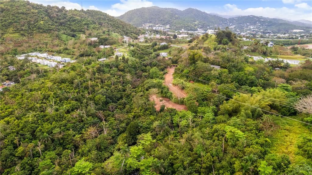 На продажу: $799,000 (7.80 acres)