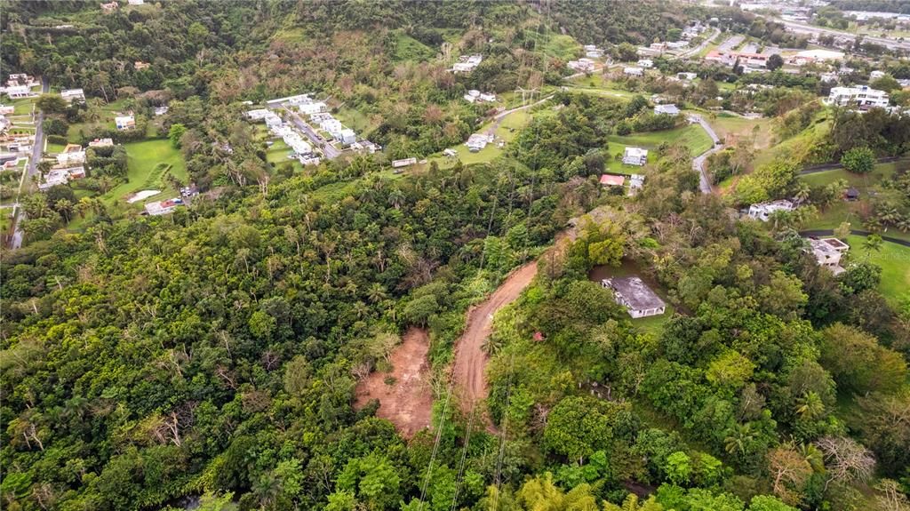 На продажу: $799,000 (7.80 acres)