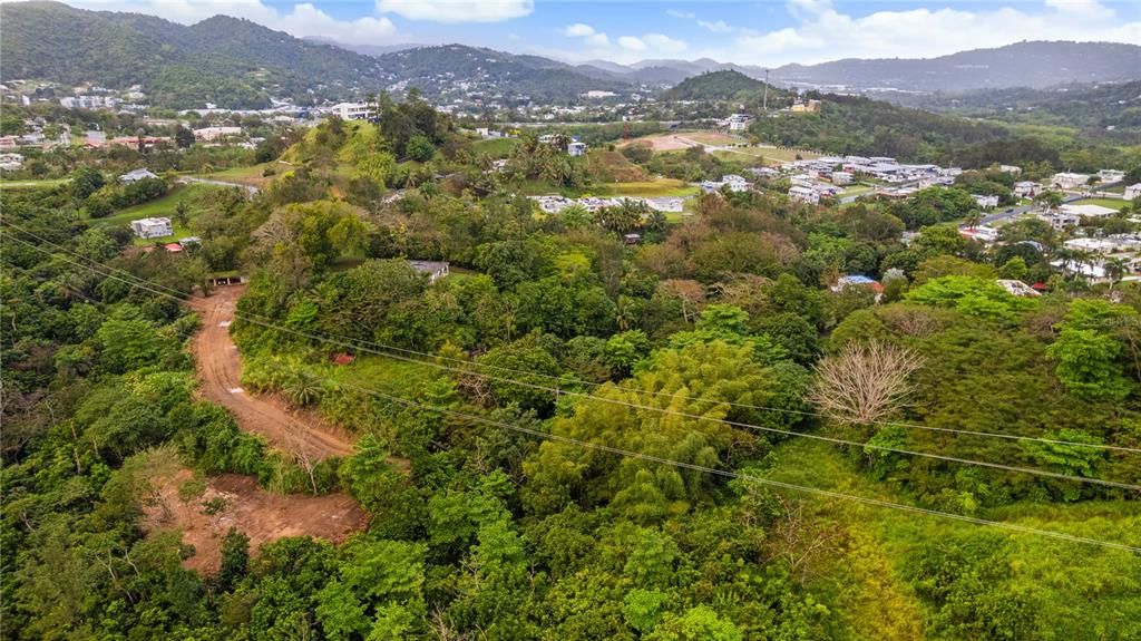 На продажу: $799,000 (7.80 acres)
