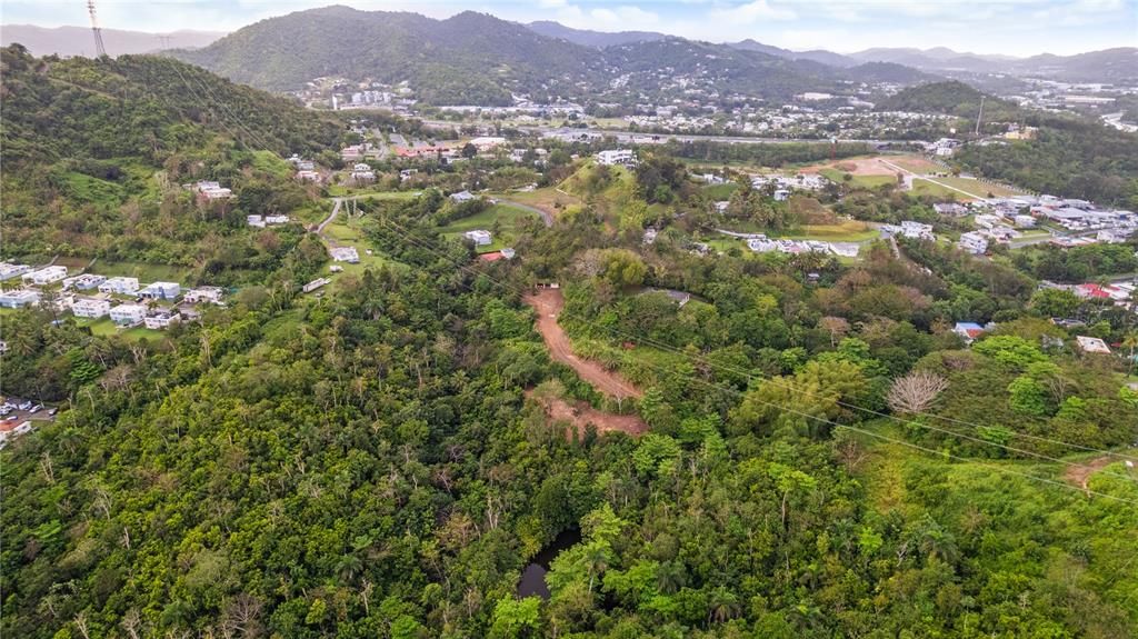 На продажу: $799,000 (7.80 acres)