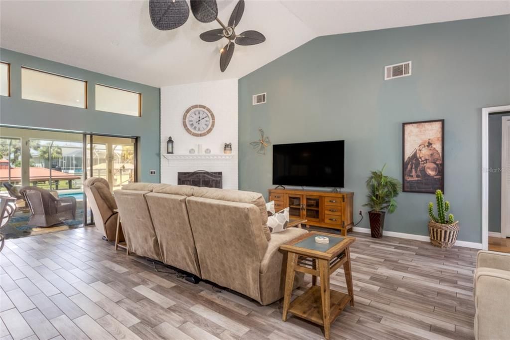 For Sale: $829,000 (3 beds, 2 baths, 2138 Square Feet)