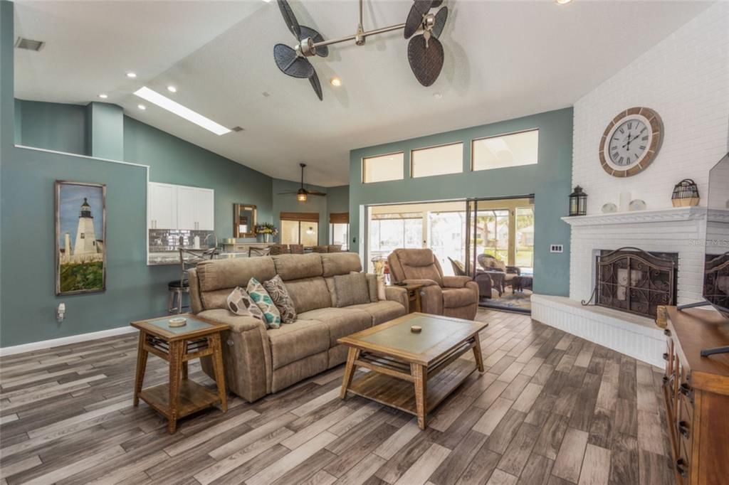 For Sale: $829,000 (3 beds, 2 baths, 2138 Square Feet)