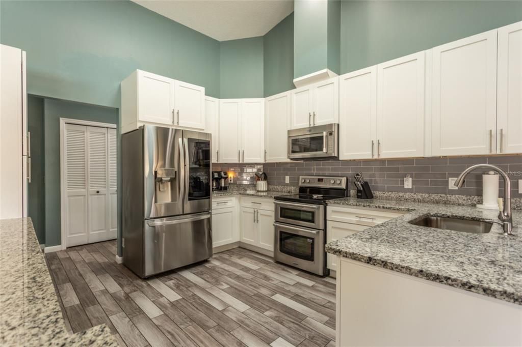 For Sale: $829,000 (3 beds, 2 baths, 2138 Square Feet)
