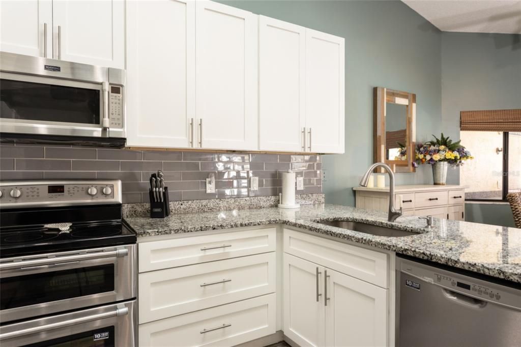 For Sale: $829,000 (3 beds, 2 baths, 2138 Square Feet)