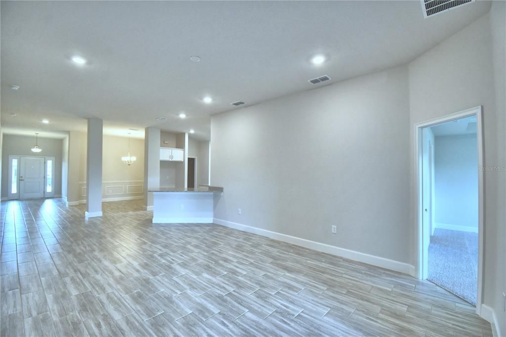 For Sale: $446,665 (4 beds, 3 baths, 2200 Square Feet)