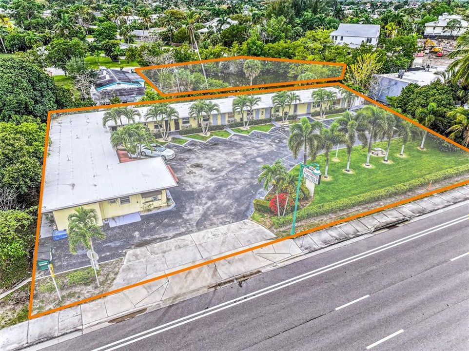 For Sale: $3,950,000 (1.08 acres)