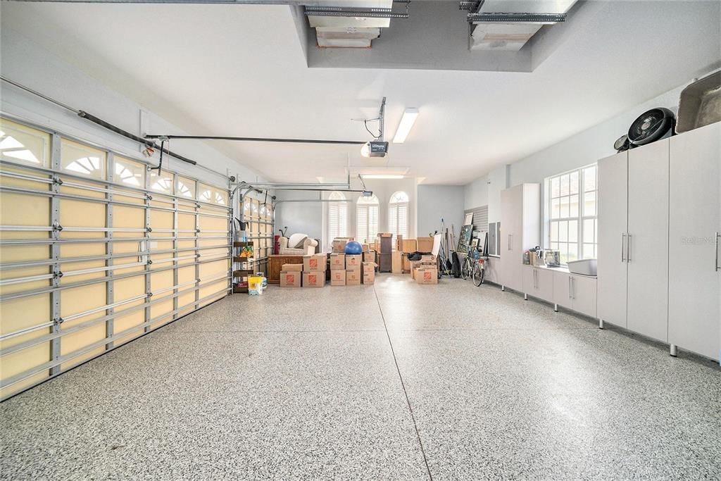 En Venta: $899,900 (4 camas, 3 baños, 3627 Pies cuadrados)