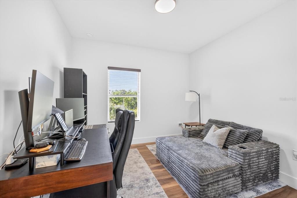 Activo con contrato: $730,000 (4 camas, 3 baños, 2652 Pies cuadrados)