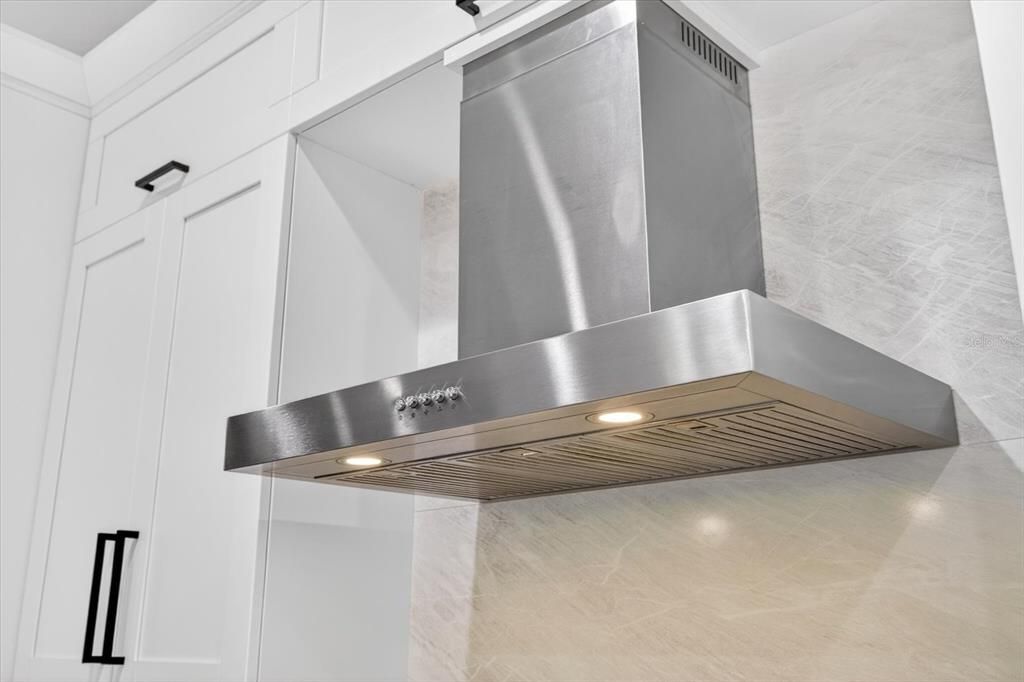 Activo con contrato: $730,000 (4 camas, 3 baños, 2652 Pies cuadrados)