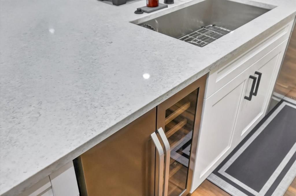 Activo con contrato: $730,000 (4 camas, 3 baños, 2652 Pies cuadrados)