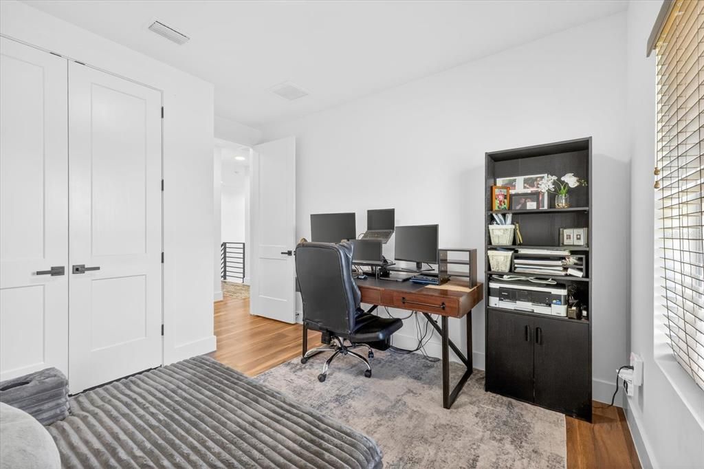 Activo con contrato: $730,000 (4 camas, 3 baños, 2652 Pies cuadrados)