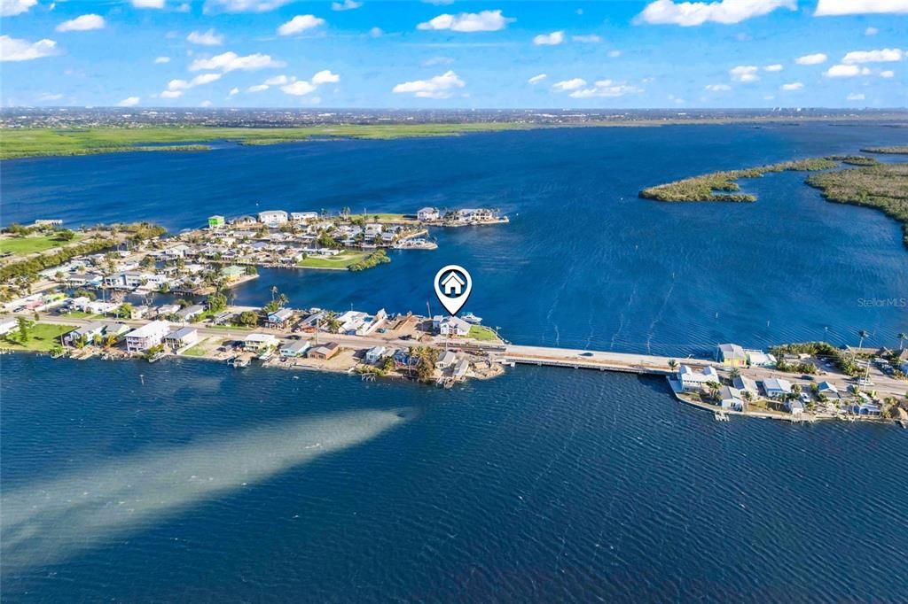 En Venta: $899,900 (0.27 acres)