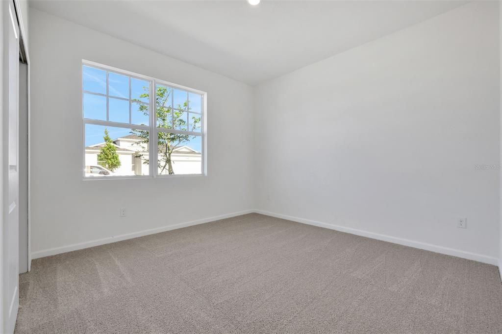 Active With Contract: $459,990 (3 beds, 2 baths, 2211 Square Feet)