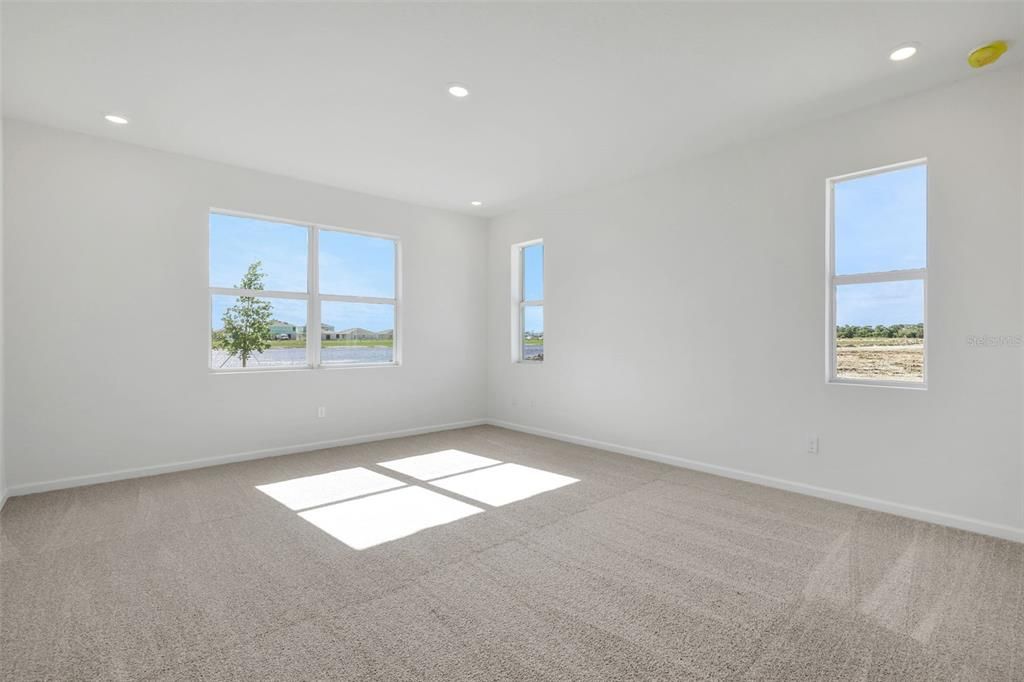 Active With Contract: $459,990 (3 beds, 2 baths, 2211 Square Feet)