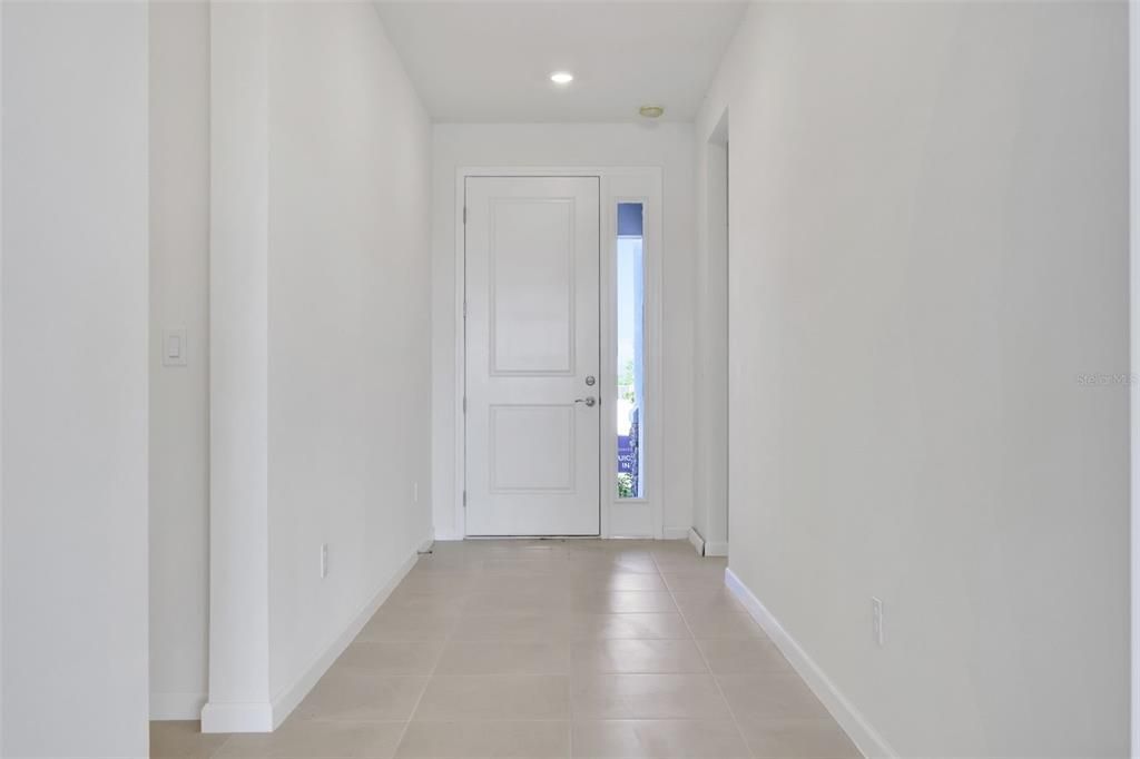 Active With Contract: $459,990 (3 beds, 2 baths, 2211 Square Feet)