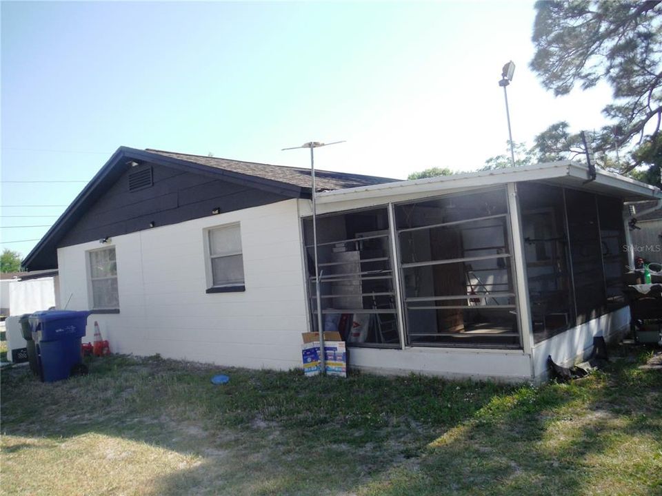 For Sale: $419,000 (5 beds, 0 baths, 1718 Square Feet)