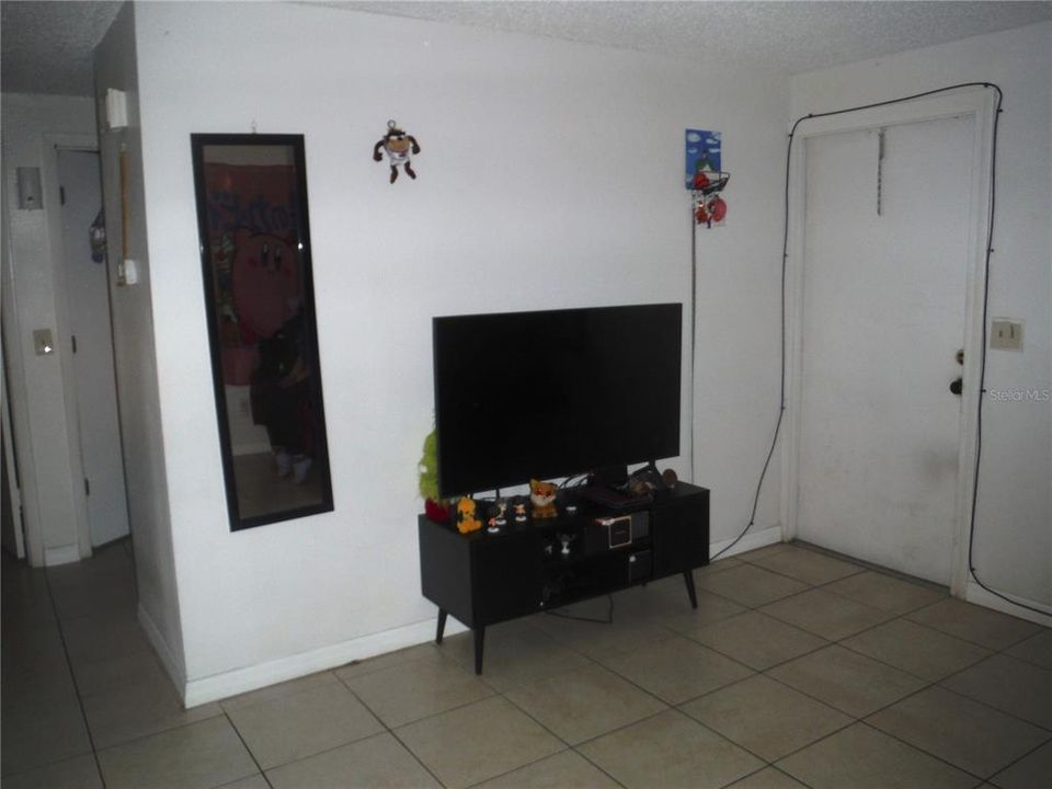 For Sale: $419,000 (5 beds, 0 baths, 1718 Square Feet)