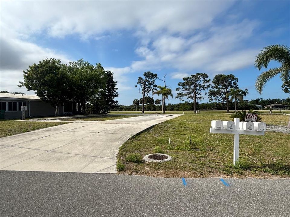 Active With Contract: $40,000 (6,180 sqft)