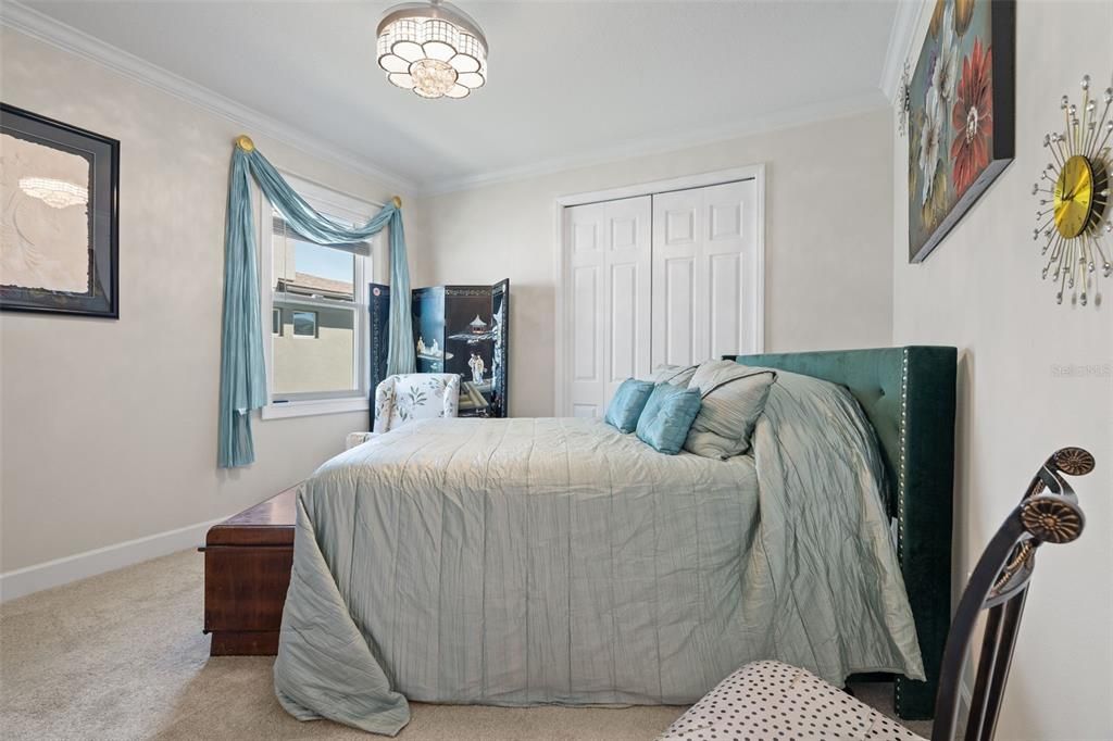 For Sale: $934,000 (5 beds, 4 baths, 3326 Square Feet)