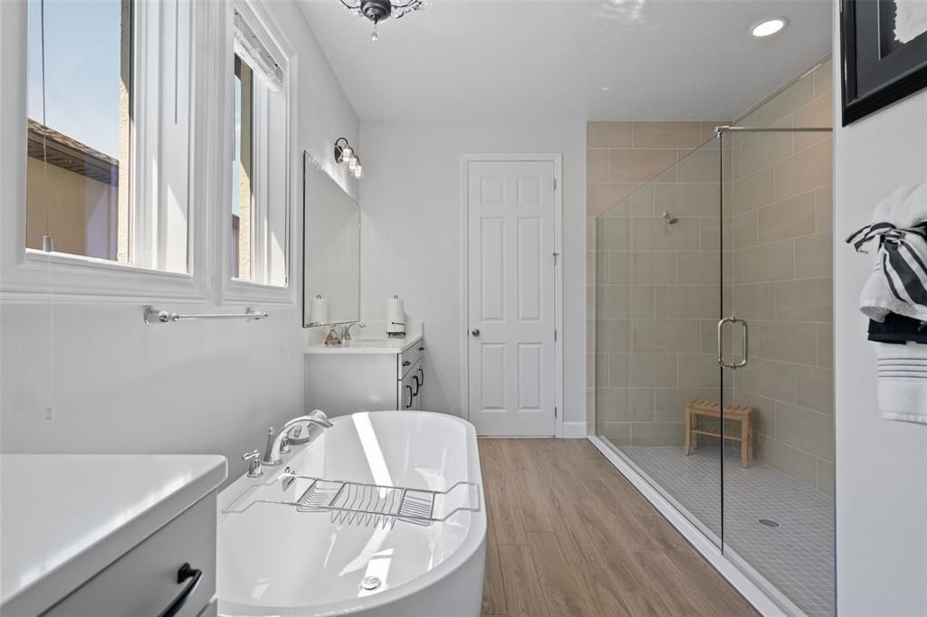 For Sale: $934,000 (5 beds, 4 baths, 3326 Square Feet)