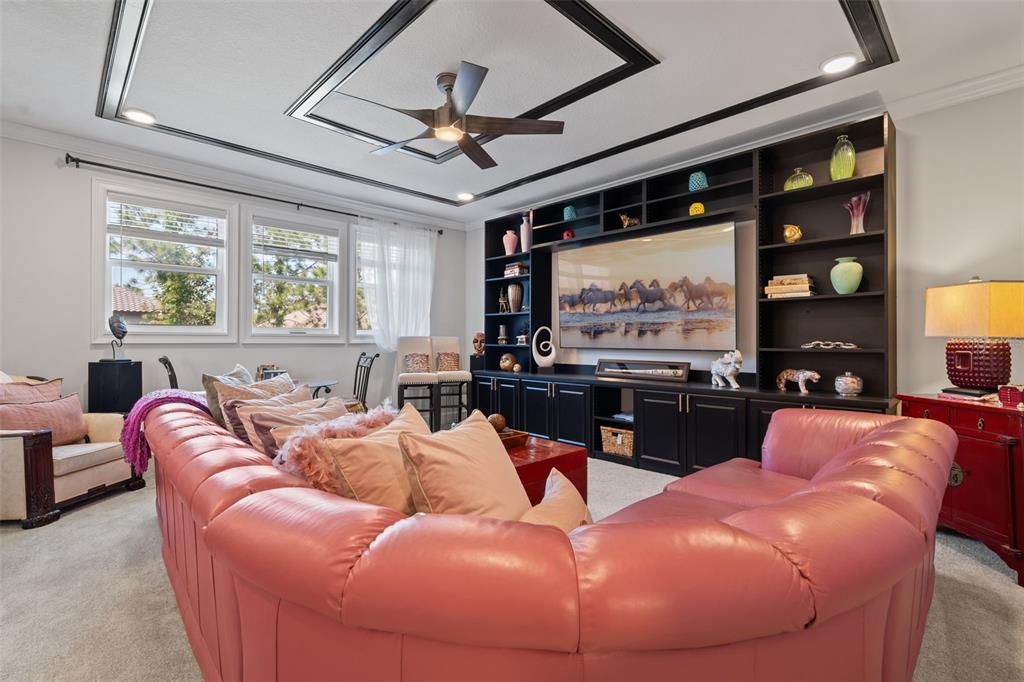 For Sale: $934,000 (5 beds, 4 baths, 3326 Square Feet)