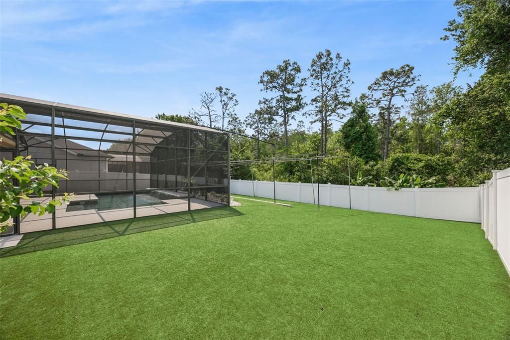 Activo con contrato: $825,000 (6 camas, 4 baños, 3583 Pies cuadrados)